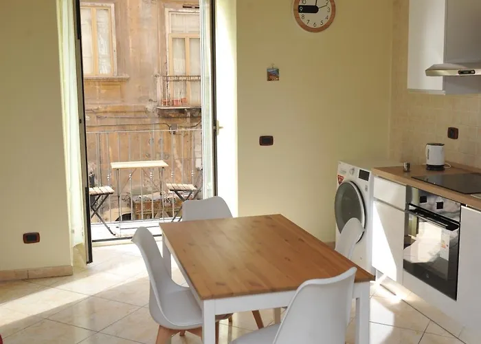 Apartment Al Vicoletto 64 *